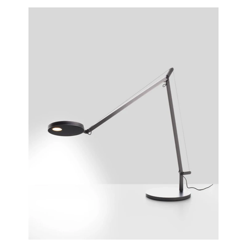 Demetra Tavolo – Artemide bei Arredare